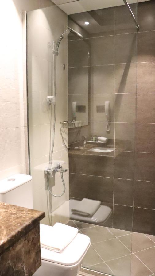Al Riyadh Hotel Apartments Abu Dhabi Eksteriør billede