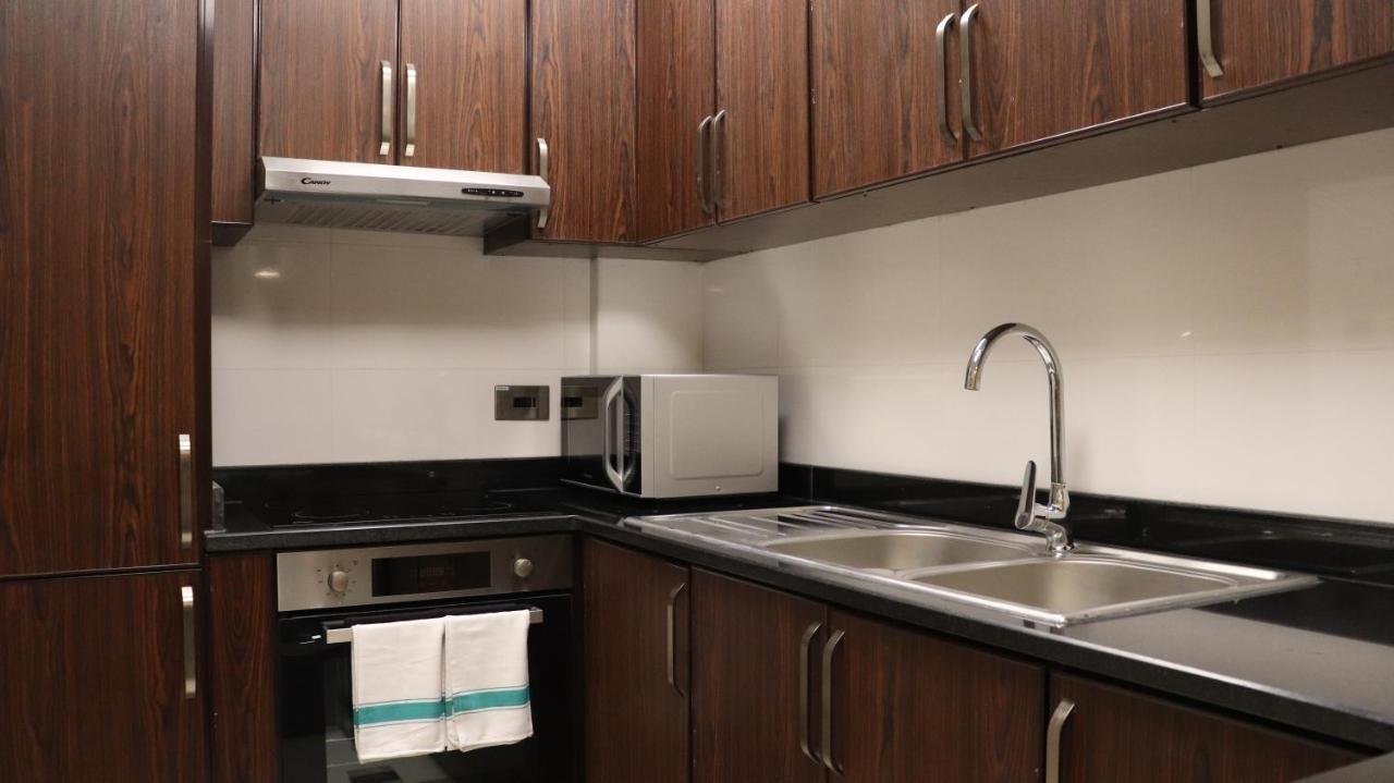 Al Riyadh Hotel Apartments Abu Dhabi Eksteriør billede