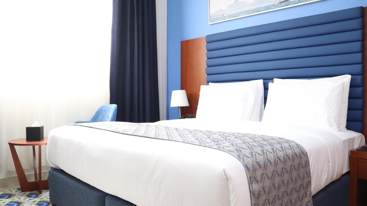 Al Riyadh Hotel Apartments Abu Dhabi Eksteriør billede