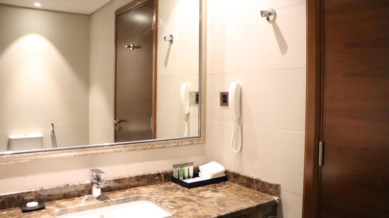 Al Riyadh Hotel Apartments Abu Dhabi Eksteriør billede