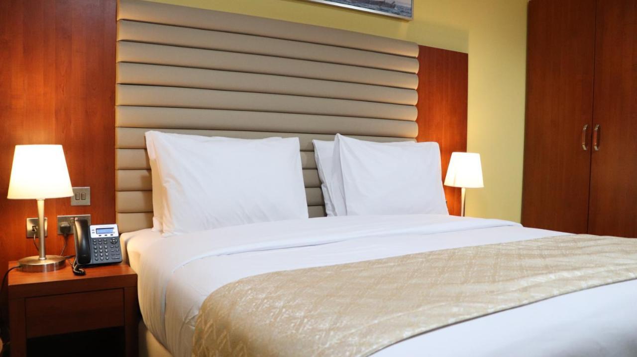 Al Riyadh Hotel Apartments Abu Dhabi Eksteriør billede