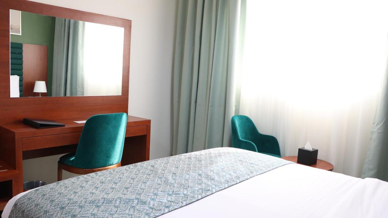 Al Riyadh Hotel Apartments Abu Dhabi Eksteriør billede