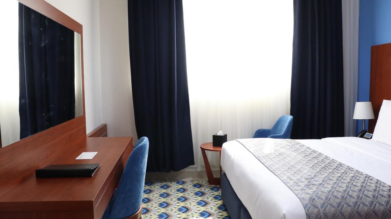 Al Riyadh Hotel Apartments Abu Dhabi Eksteriør billede