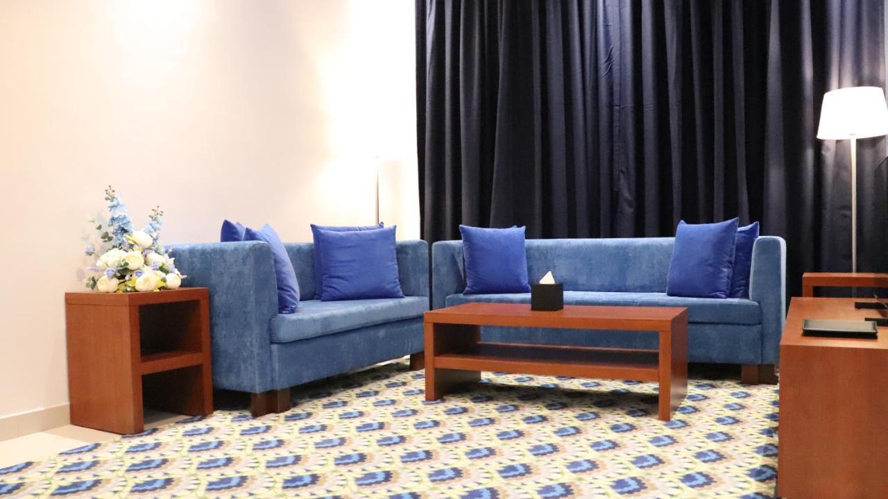 Al Riyadh Hotel Apartments Abu Dhabi Eksteriør billede