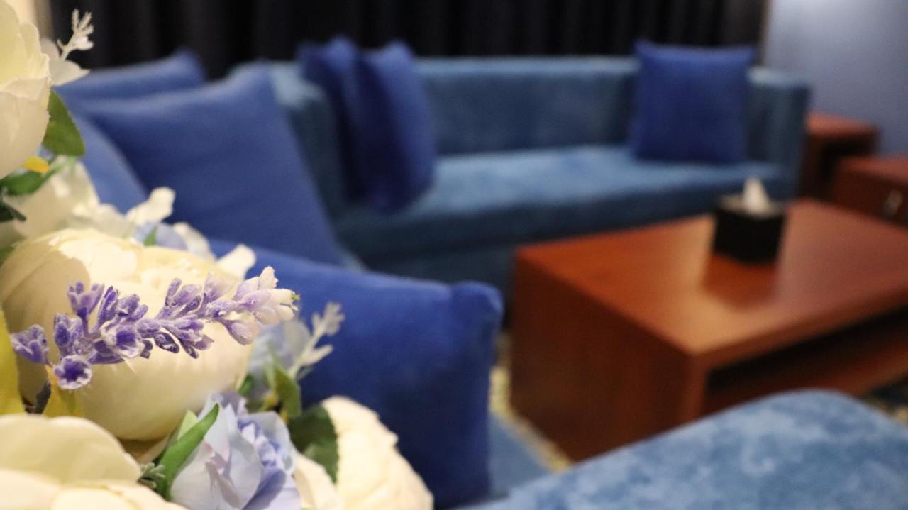 Al Riyadh Hotel Apartments Abu Dhabi Eksteriør billede