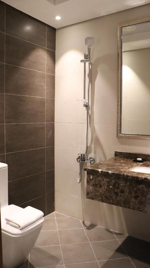 Al Riyadh Hotel Apartments Abu Dhabi Eksteriør billede