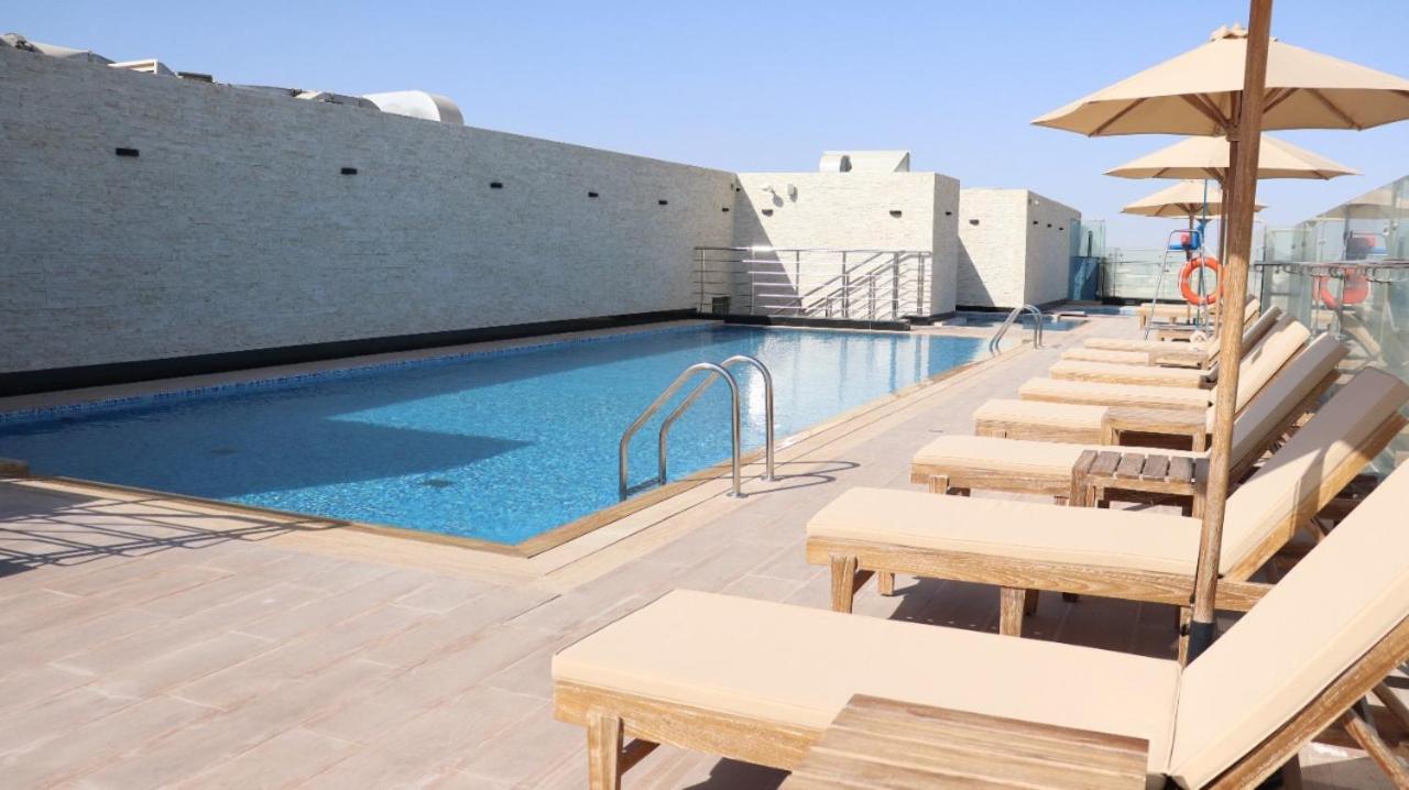 Al Riyadh Hotel Apartments Abu Dhabi Eksteriør billede