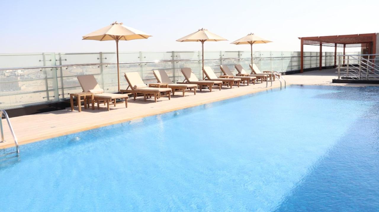 Al Riyadh Hotel Apartments Abu Dhabi Eksteriør billede