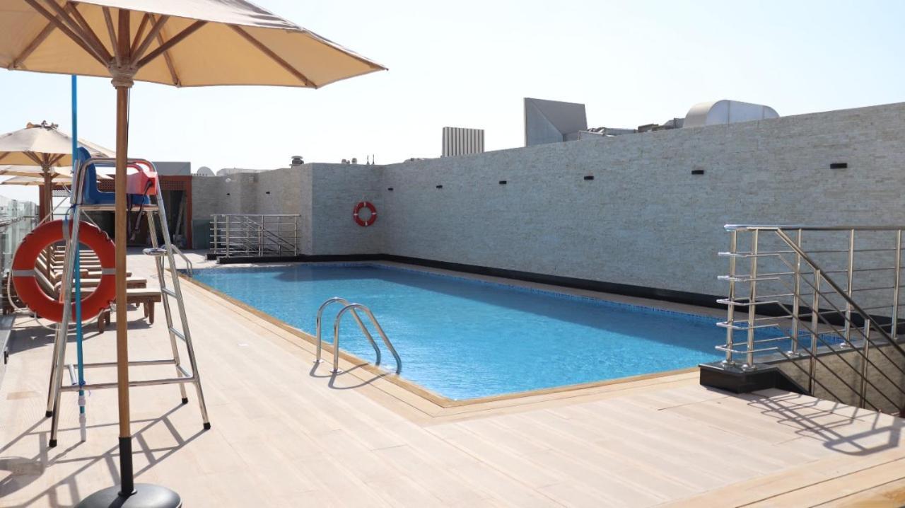 Al Riyadh Hotel Apartments Abu Dhabi Eksteriør billede